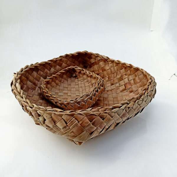 Eco Ceylon Large brown color Coconut Leaf Basket is made out of coconut leaves