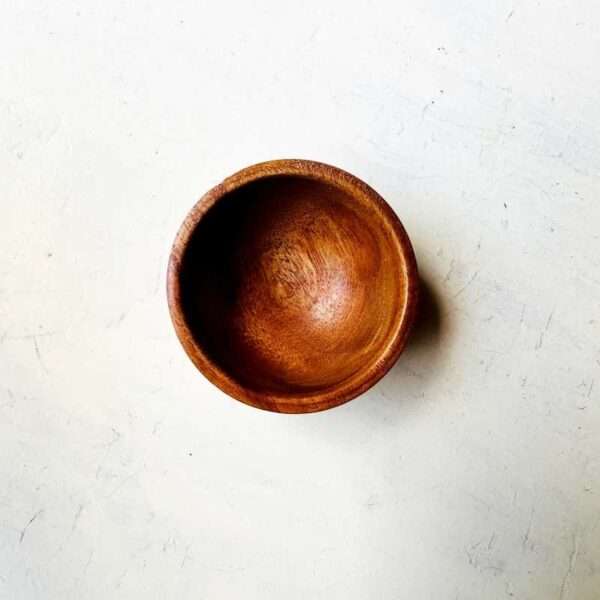 Wood bowl set made out of mahogany wood. 6 wood bowls, in mahogany brown color